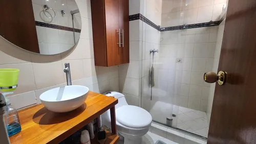 Apartamento En Venta En Conquistadores. Cod V12070
