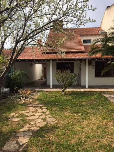 Casa Amplia En Venta En San Fernando - Punta Chica Alto
