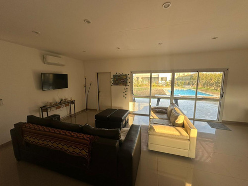 Casa De 4 Ambientes Con Pileta En Santa Ines!!! Se Alquila Amoblada!!!