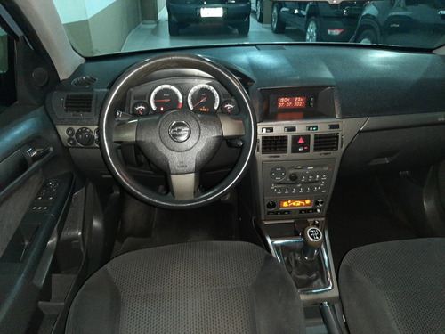 Imagem 2 de 15 de Chevrolet Vectra 2.0 Gt Hatch 8v Flex Manual Ar Digital