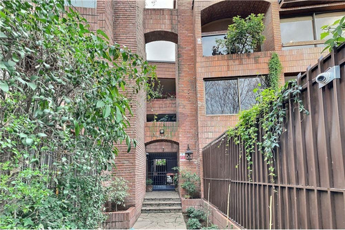 Excelente Propiedad Arquitectura Única.
