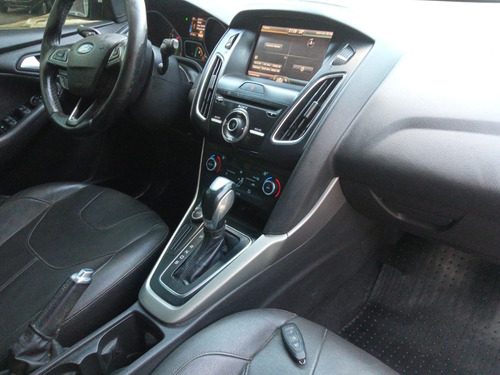 Ford Focus Fastback 2.0 Titanium Flex Powershift 4p