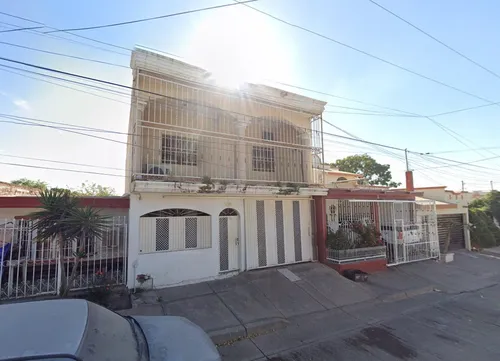 Casa En Venta, !! Unica Oportunidad De Adquirir Esta Propiedad¡¡, Ya Adjudicada - Cándido Avilés Inzunza 3230, Plutarco Elías Calles, 80194 Culiacán Rosales, Sin.