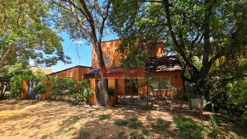 Casa Barrio Nebel A La Venta. Concordia, Entre Ríos.