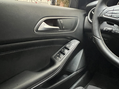 Mercedes-Benz Clase CLA 1.6 Cla200 Coupe Urban 156cv At