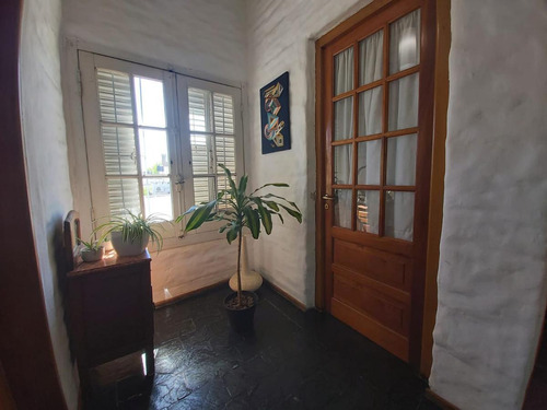 Imagen 9 de 21 de Venta Casa En San Lorenzo 3 Dormitorios, Patio Y Cochera.