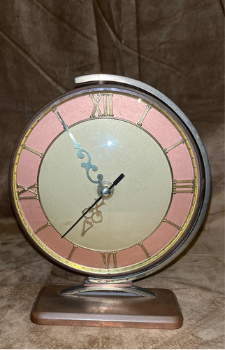 Reloj De Mesa Vintage Vidrio Bombé Números Romanos Funciona