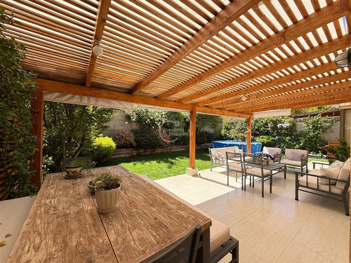 Casa Enaco En Venta De 4 Dorm. En Lo Barnechea