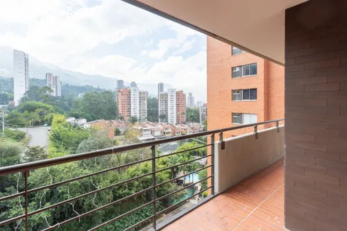 Apartamento En Arriendo En El Tesoro. Cod A20252