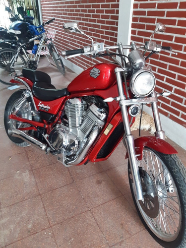 Suzuki Intruder 800vs