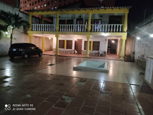 Imagen 18 de 18 de Hermosa Quinta Ubicada En El Estado Vargas, Urb. Tanaguarena, Cerca Del Mar.