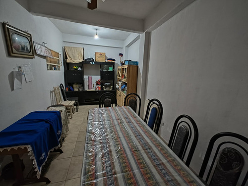 Casa En Venta En Isidro Casanova