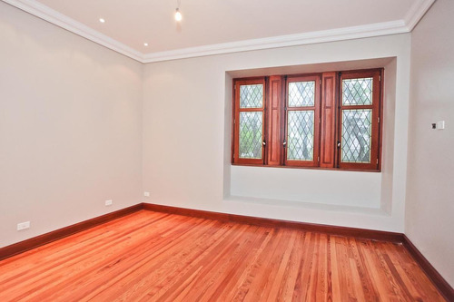 Imagen 18 de 29 de Casa Estilo Tudor En Alquiler - Belgrano R. Impecable Estado.