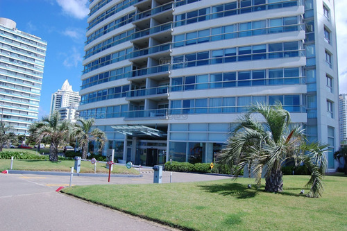 Imagen 1 de 30 de Apartamento Le Parc Piscina Piso Alto 3 Dormitorios Dependencia De Servicio Departamento En Venta Ubicado En Playa Brava, Punta Del Este, Punta Del Este / Maldonado