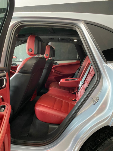 Imagen 11 de 15 de Porsche Macan Turbo 2015