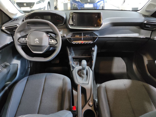 Imagen 8 de 15 de Peugeot 208 1.6 Allure