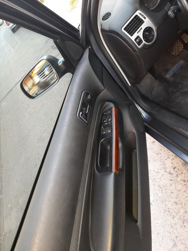 Volkswagen Bora 1.8 Highline T 180cv Cuero 2008