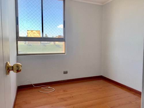 Cómodo/ Luminoso/ Impecable/ Ricardo Lyon/ 80m2