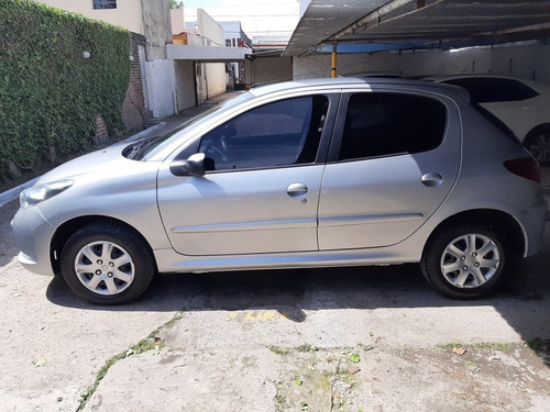 Peugeot 207 2015 1.4 Allure 75cv