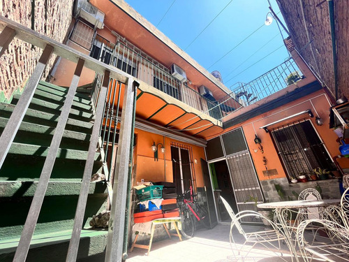 Venta Casa Única De Pasillo. Patio, Terraza, Parrillero Y  3 Dormitorios En Rosario, Pichincha