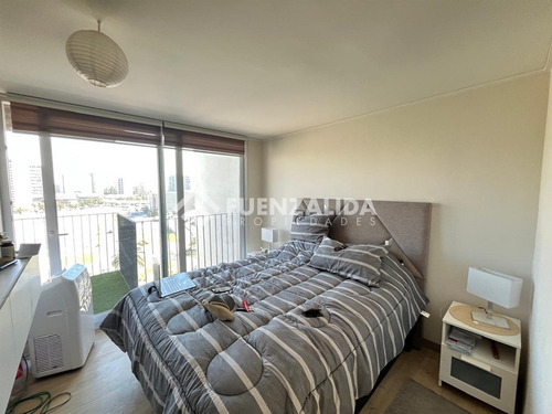 Amplio Departamento En Venta De 2 Dorm. En La Florida