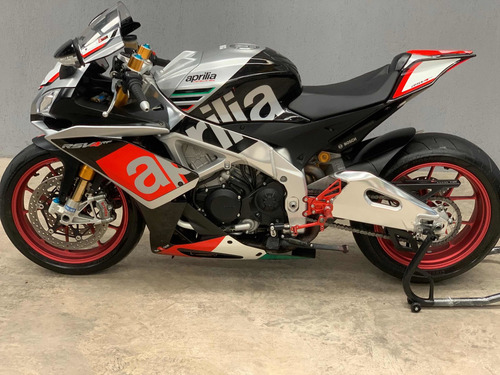 Aprilia Rsv4