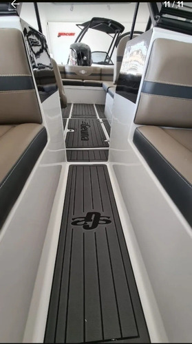 Imagen 7 de 16 de Lancha Geuna F170 Wake Edition
