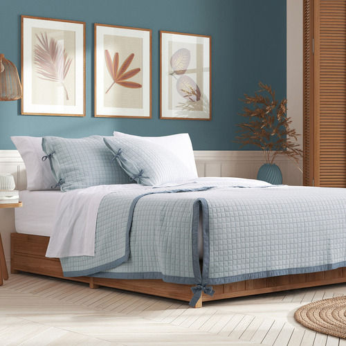 Cubrecama Queen 240x240 Cm + Fundas Kit 3 Piezas Matelaseado Color Montana | Hielo Liso