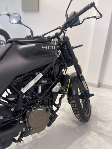 Husqvarna Svartpilen 401 0km 2023