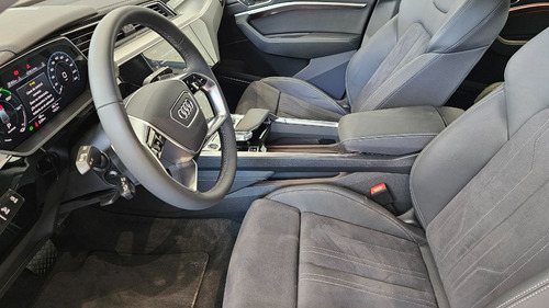 Imagen 14 de 25 de Audi Q8 Sportback E-tron