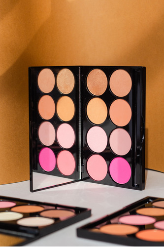 Paleta De Rubores Compactos X 8 Tonos Con Espejo Xúlu Z486