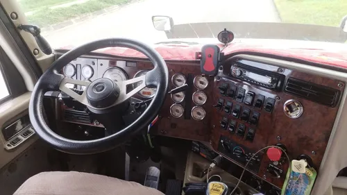 Tipo De Servicio: *público* Clase De Vehículo: *tractocamion