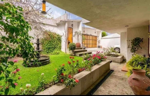 Casa En Venta En Lomas De Las Palmas