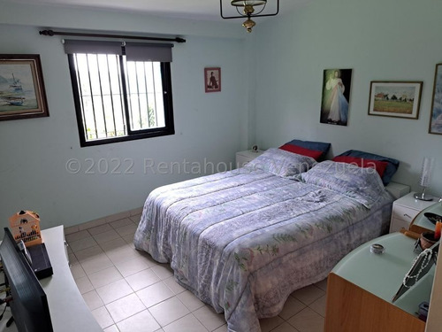 Imagen 7 de 18 de Hermosa E Iluminada Casa En Venta Las Marias Mls #23-15530