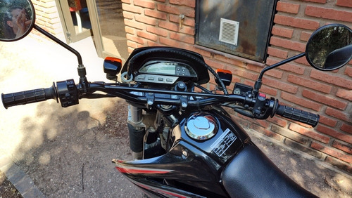 Imagen 13 de 25 de Moto Honda Tornado Xr 250 2016 7300 Km Impecable Original !!