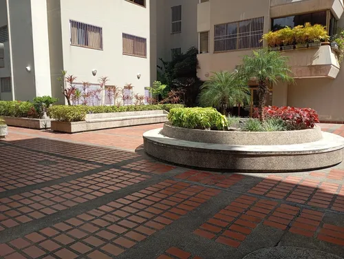 Ph. Dos Niveles, Urb. Miranda