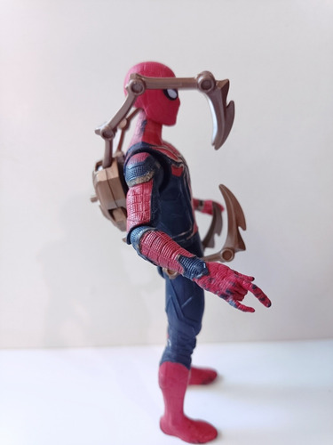 Iron Spider Marvel Basic Hasbro (Usado)