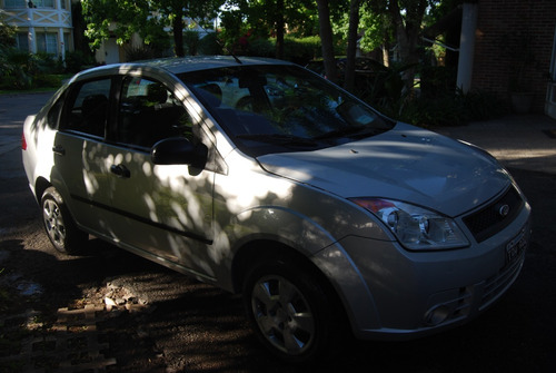Ford Fiesta Max 1.6l 2010