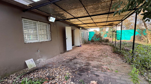 Casa En Villa Elisa De 3 Dormitorios Con Parque