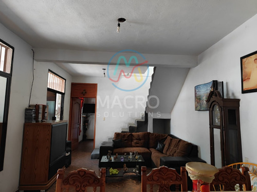Casa En Venta En Col. Puxtla Con Amplio Jardín Y 7 Habitaciones