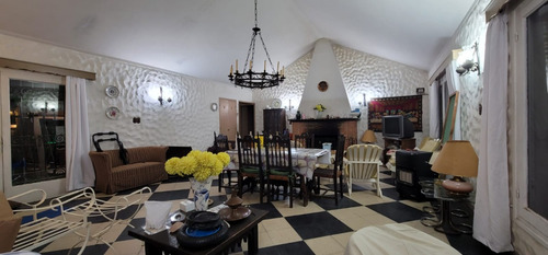Casa Itacumbú En El Balneario Atlantida 9 Personas Amplia Y Cercada Admite Mascotas Pet Friendly