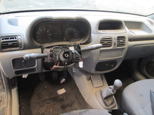 Imagem 3 de 4 de Sucata Clio 2008 Para Retirada De Peças