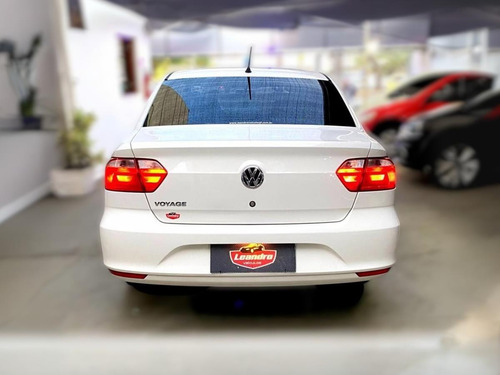 Volkswagen Voyage 1.6 MSI FLEX 8V 4P