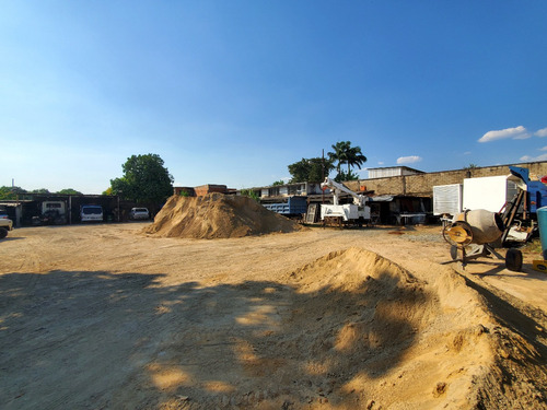 Estupenda Oportunidad Para Su Proyecto Industrial Terreno En Venta 2438 Mts2 Acepta Financiamiento Sector Ferinachi, La Morita I 24-21567 Hc