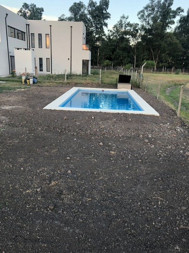 Imagen 8 de 30 de Magnifica Casa En Venta De 4 Ambientes En Barrio Santa Inés - Canning
