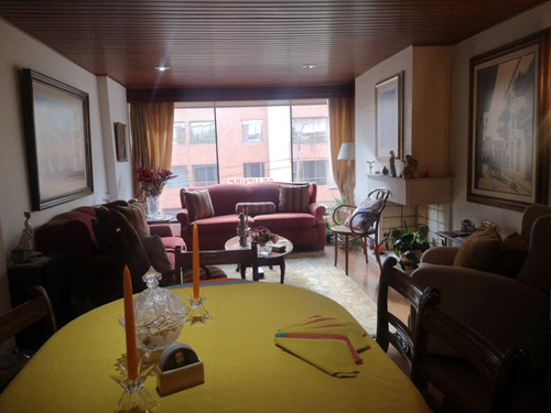 Apartamento En Venta En Bogotá Santa Barbara Occidental. Cod 12380