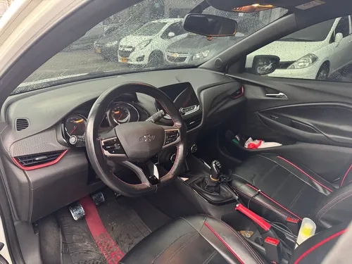 Chevrolet Onix 1.0T Rs Mt
