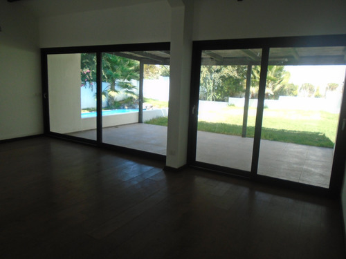 Camino Mirasol - 100% Remodelada - 6 Estacionamientos -