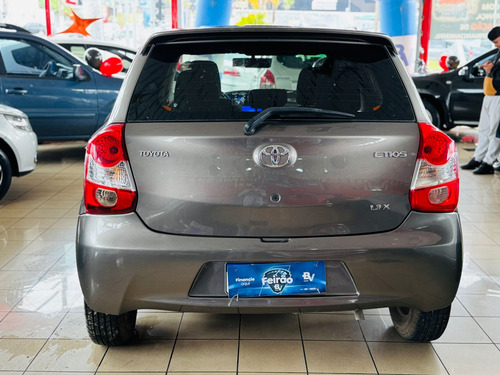 Toyota Etios Toyota Etios X 1.3 (Flex)