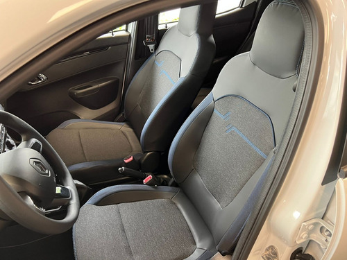 Imagen 14 de 17 de Renault Kwid Ph2 Intens + Bono De Matricula